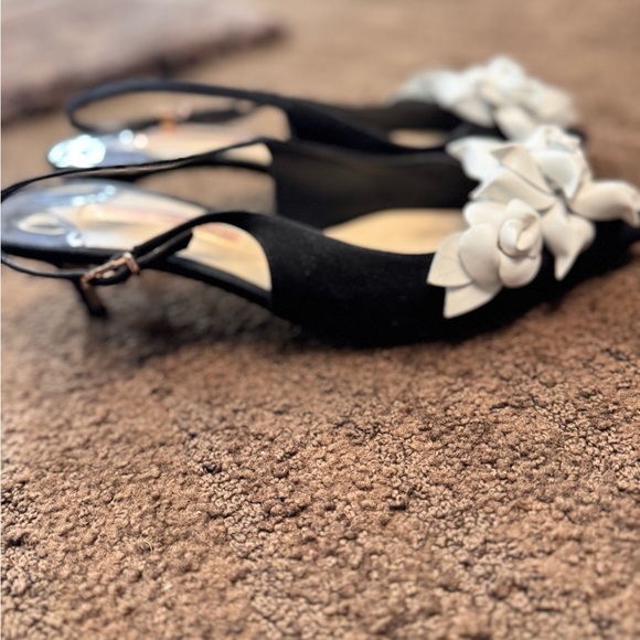 Sophia Webster Black and White Floral Heels - Picture 3 of 6